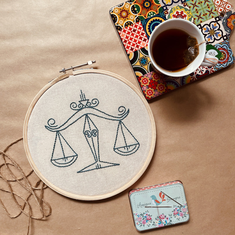 LIBRA DUO HOOP EMBROIDERY DIY KIT