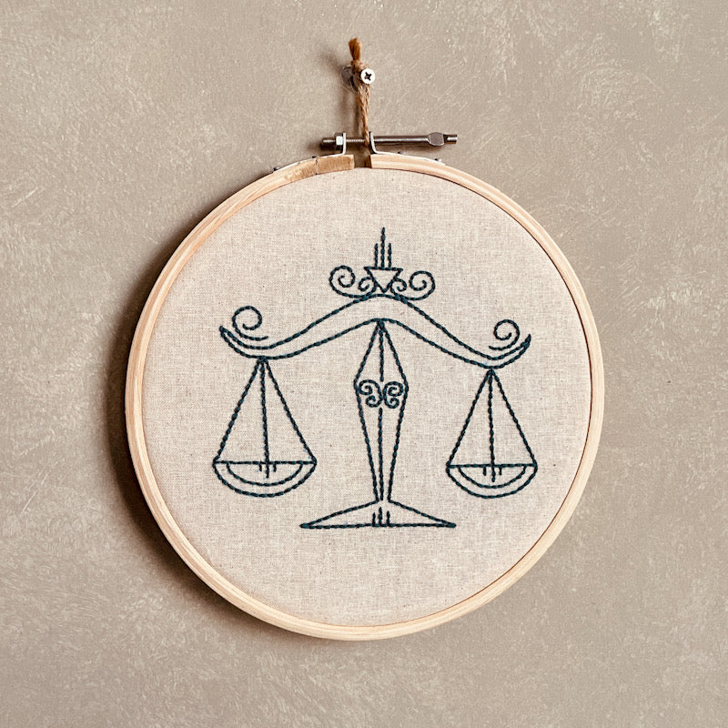 LIBRA DUO HOOP EMBROIDERY DIY KIT