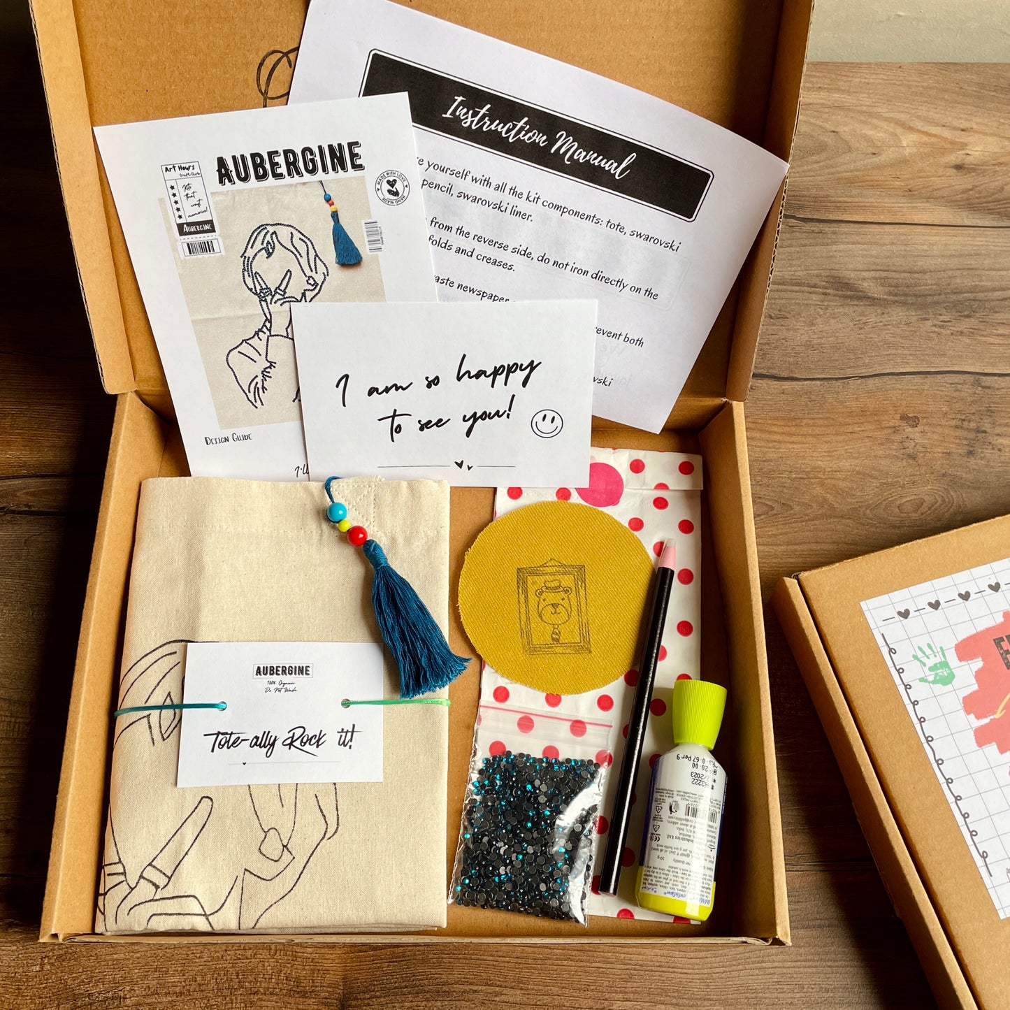 V EMBELLISHMENT DIY TOTE KIT